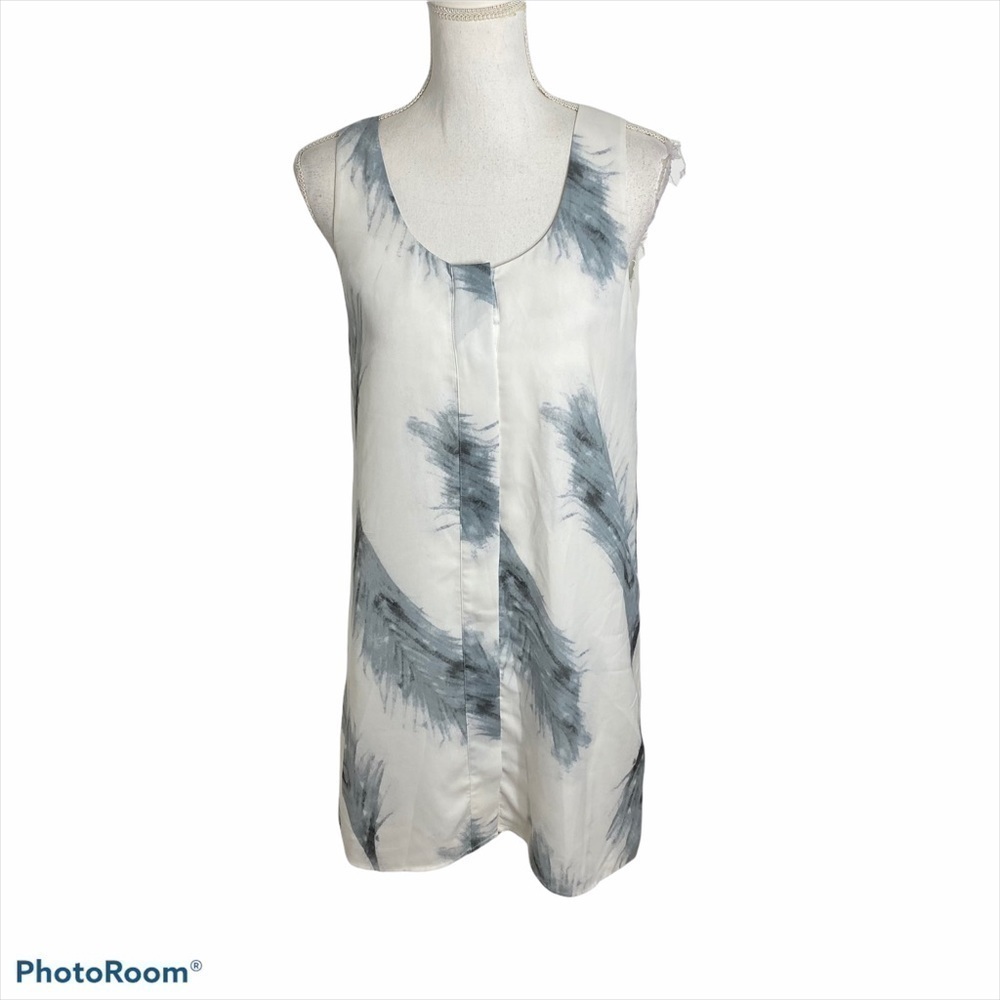 Lilla P Button Down Tunic XS Sleeveless Feather